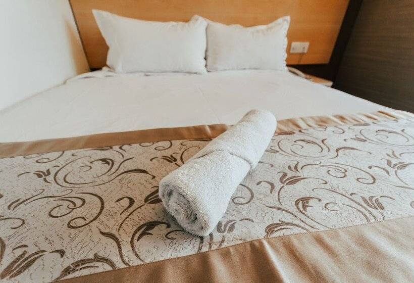 سوییت لوکس, Kertih Damansara Inn