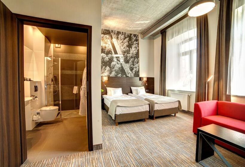 اتاق اکونومی, Loft 1898