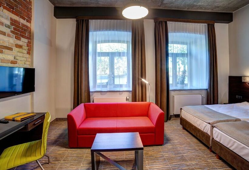 اتاق سوپریور, Loft 1898