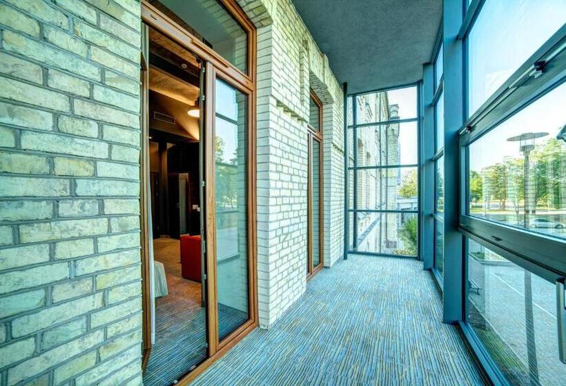 اتاق سوپریور, Loft 1898