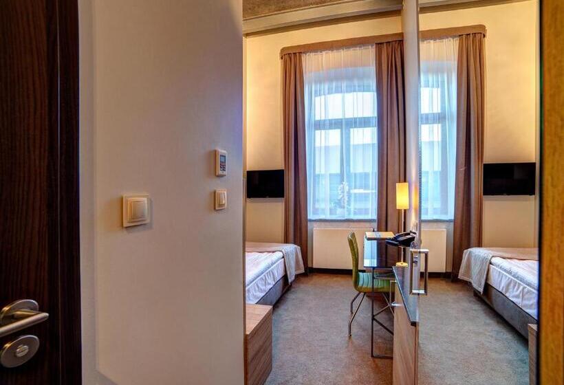 اتاق اکونومی یک تخته, Loft 1898