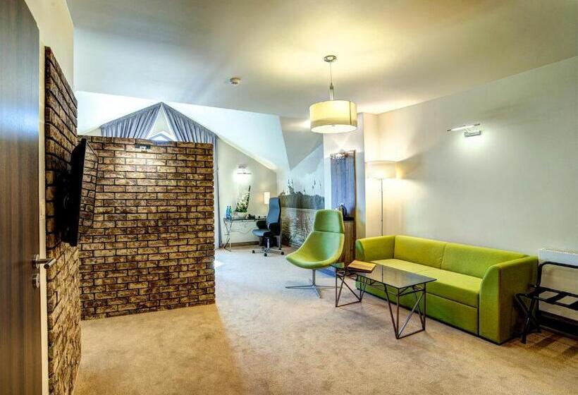 اتاق لوکس, Loft 1898