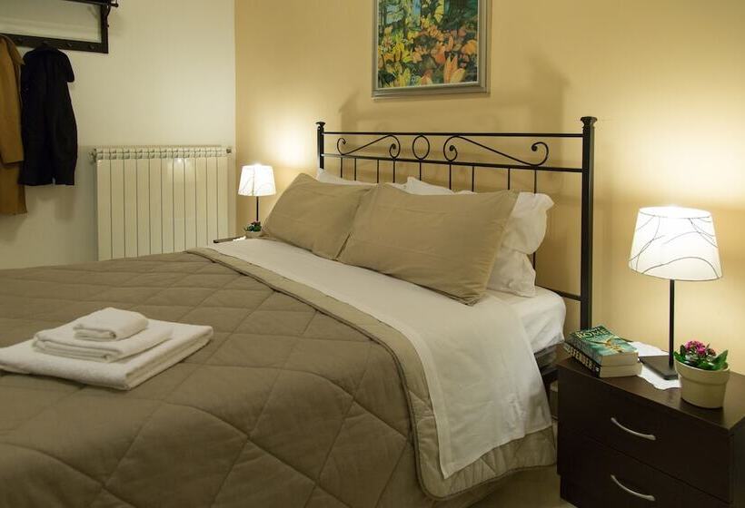 اتاق استاندارد با تخت دوبل, Catania Inn Rooms