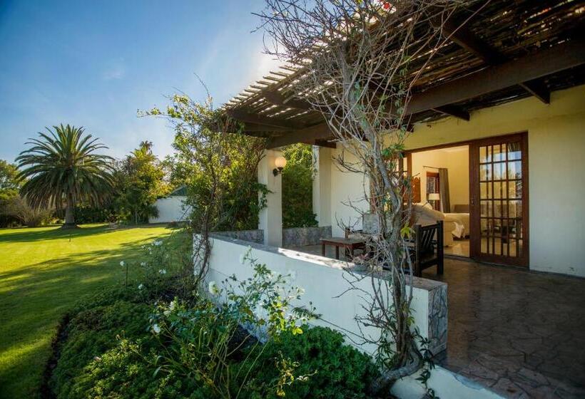 اتاق استاندارد, The Country Guesthouse