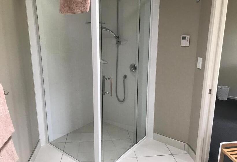 اتاق لوکس, Grasslands Bed & Breakfast