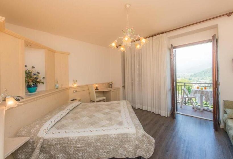 اتاق استاندارد سه نفره, Albergo Antica Rosa