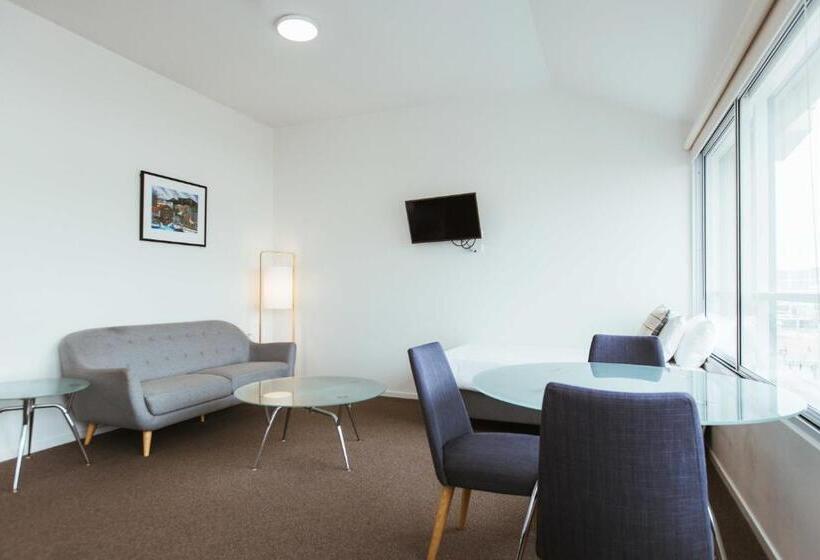 استودیوی لوکس, Salamanca Galleria Apartments