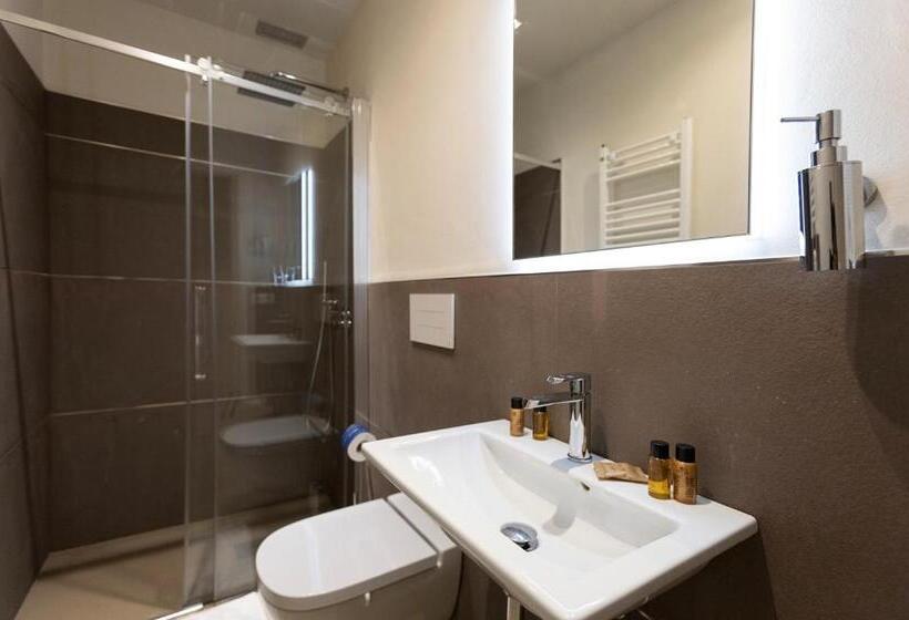 Standard room with outdoor bath, Florence Luxury Guest House
