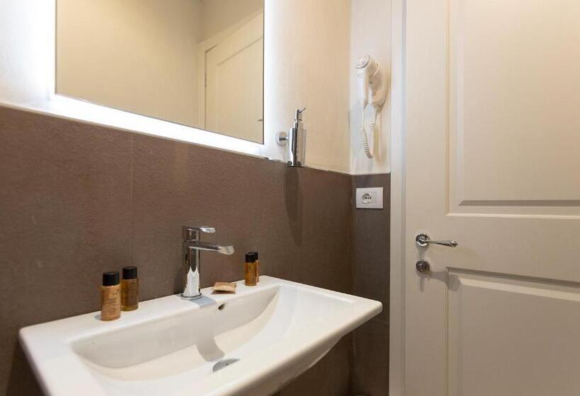 Standard room with outdoor bath, Florence Luxury Guest House