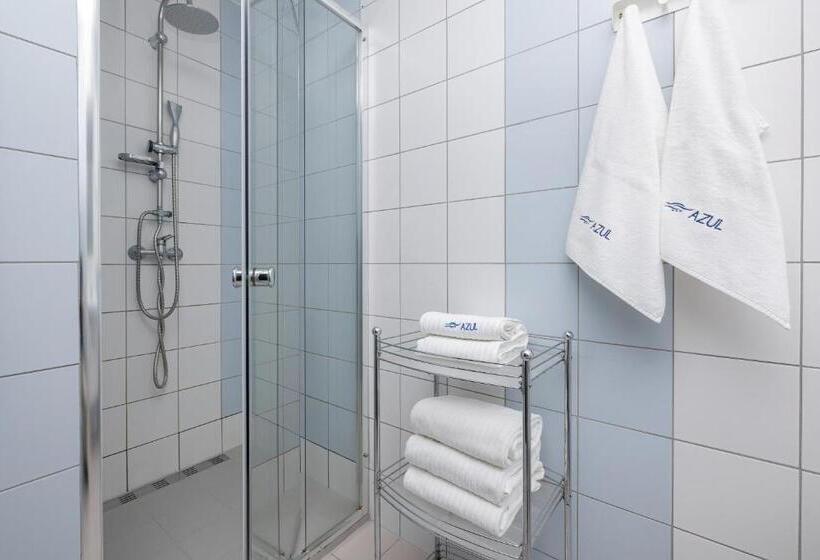 Economy Quadruple Room, Azul