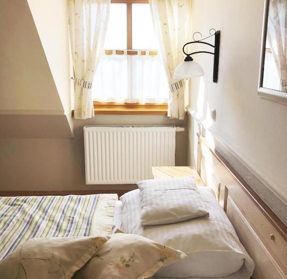 اتاق استاندارد, Rigótanya Relax & Wellness Panzió Bükfürdő