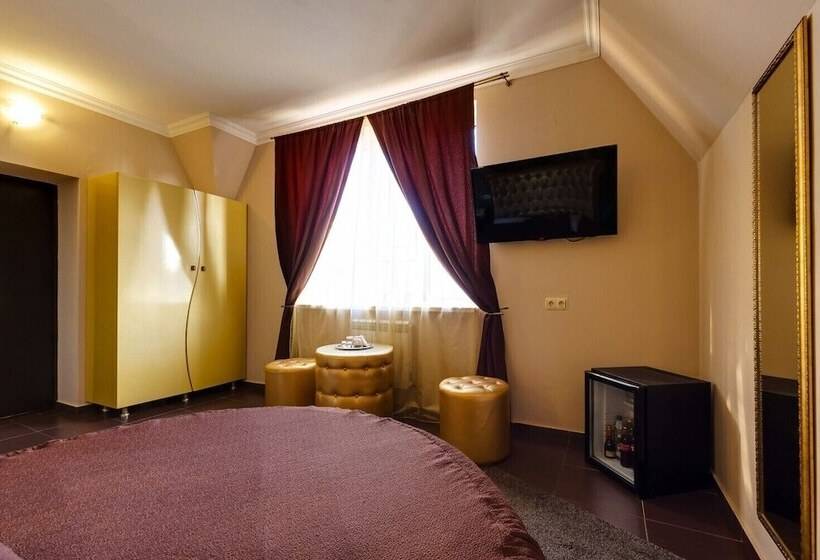 سوییت, Marton Villa Diego
