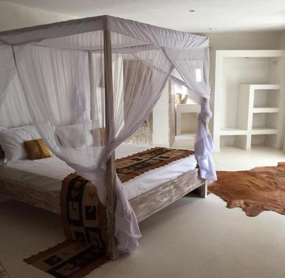 سوئیت جونیور با استخر, The Villa Luxury Suites
