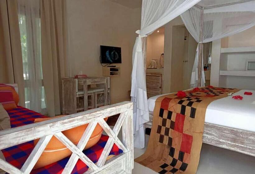 سوئیت جونیور با استخر, The Villa Luxury Suites
