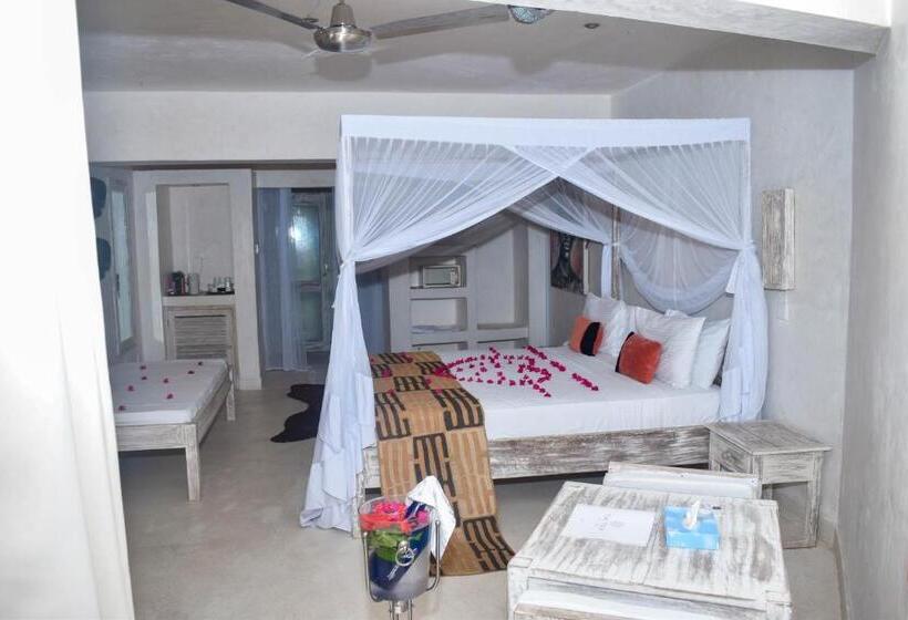 اتاق استاندارد با چشم‌انداز استخر, The Villa Luxury Suites