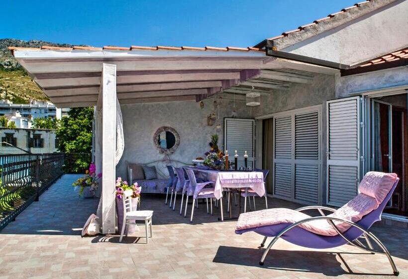 آپارتمان 1 خوابه با چشم‌انداز دریا, Villa Ria