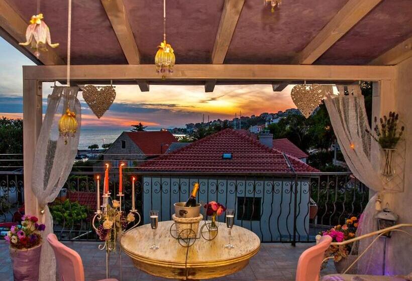 آپارتمان 1 خوابه با چشم‌انداز دریا, Villa Ria