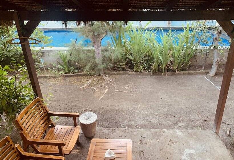 بانگلوی استاندارد, Damai Bungalows