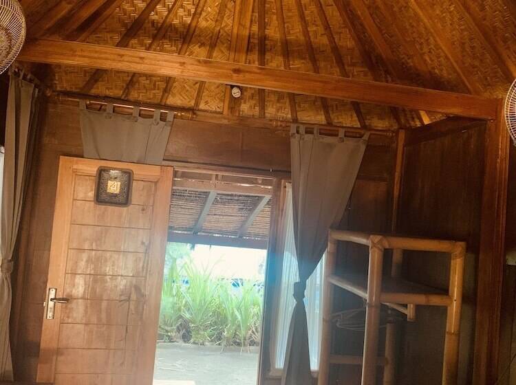 بانگلوی استاندارد, Damai Bungalows