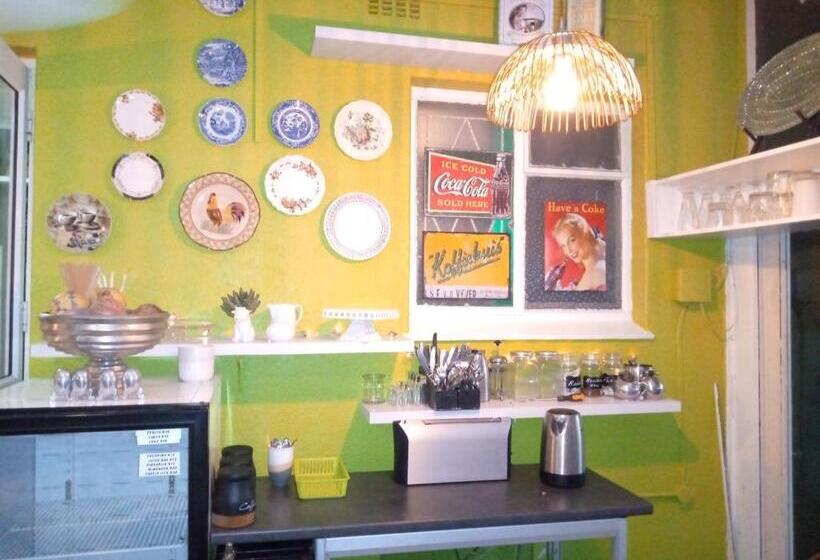 سوئیت با تخت بزرگ, Mitchell S Guesthouse