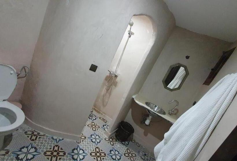 اتاق استاندارد سه نفره, Tizi Maison D Hôtes