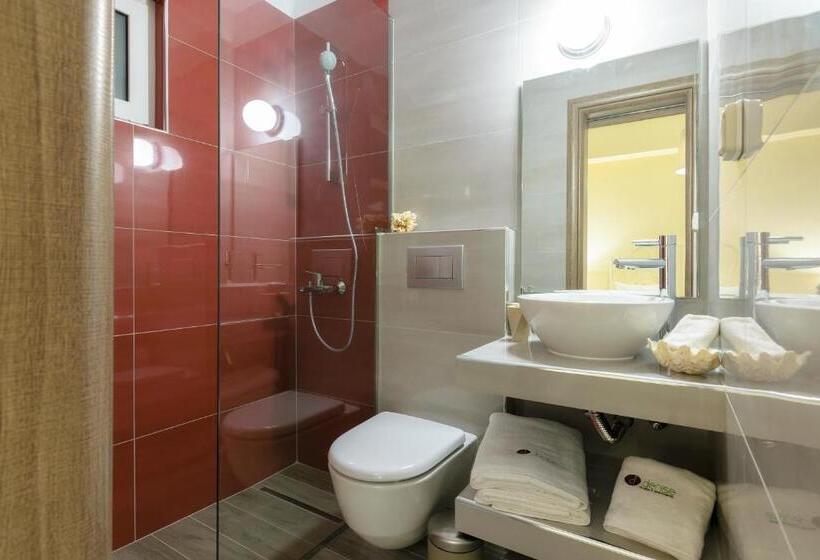 اتاق استاندارد سه تخته با بالکن, Denise Studios And Apartments