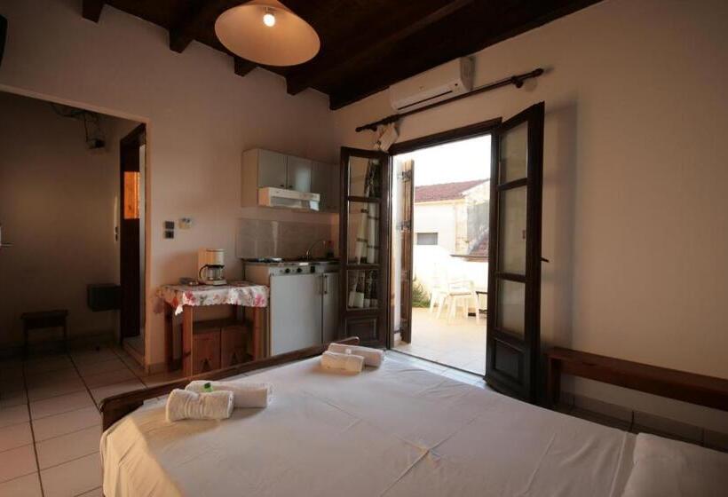استودیوی استاندارد, Chania Rooms
