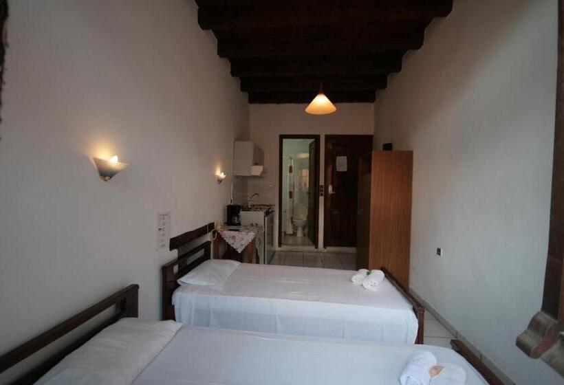استودیوی استاندارد, Chania Rooms