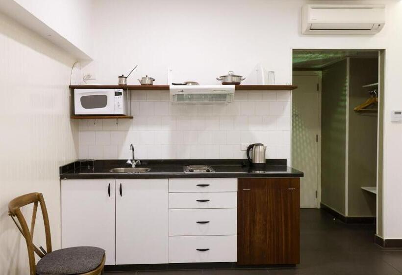 استودیو استاندارد با تخت کینگ, Hamra Urban Gardens