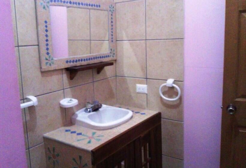 کابین, Luna Caribeña Village