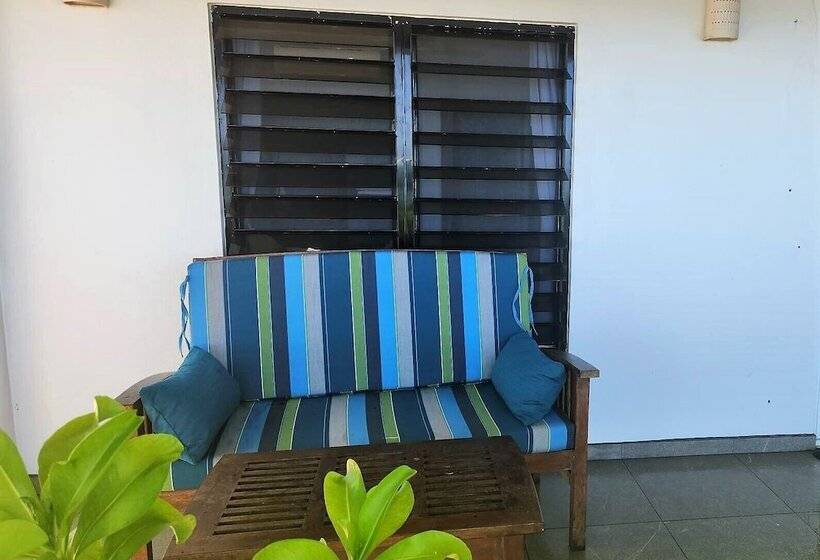 سوییت سوپریور, Maya Beach