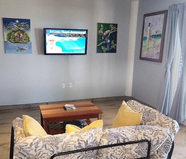 سوییت سوپریور, Maya Beach