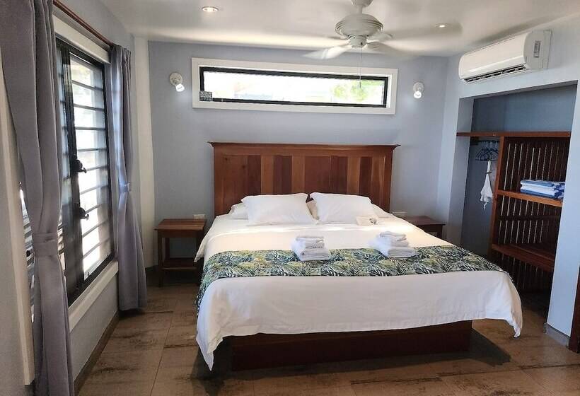 سوییت سوپریور, Maya Beach