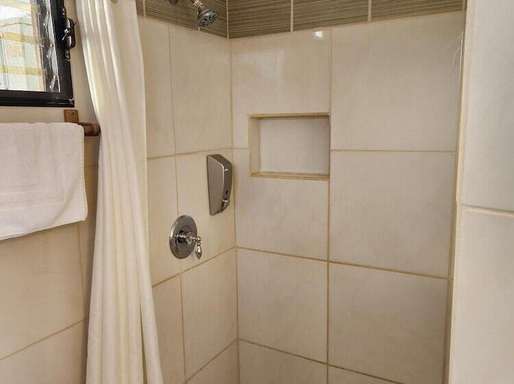 3 Bedroom Deluxe Apartment Sea View, Maya Beach