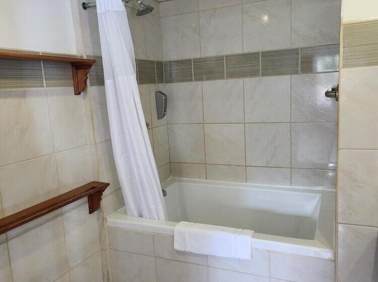 3 Bedroom Deluxe Apartment Sea View, Maya Beach