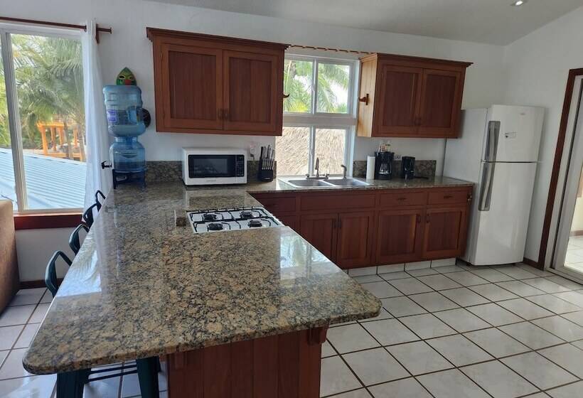 3 Bedroom Deluxe Apartment Sea View, Maya Beach