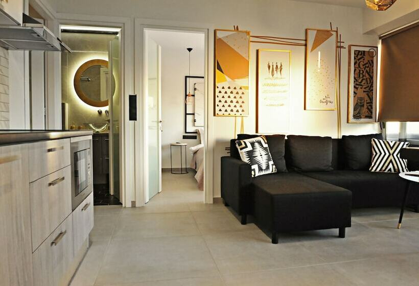 سوییت لوکس, The Athenians Modern Apartments