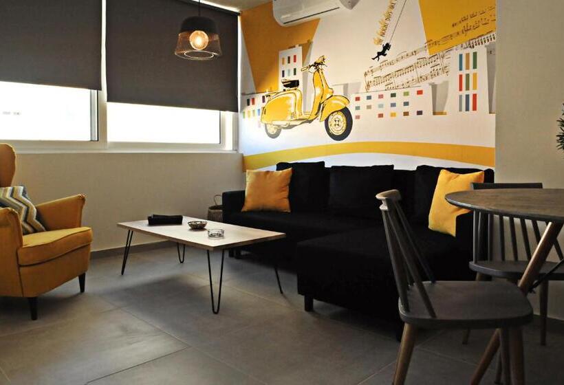 اتاق لوکس چهار تخته, The Athenians Modern Apartments