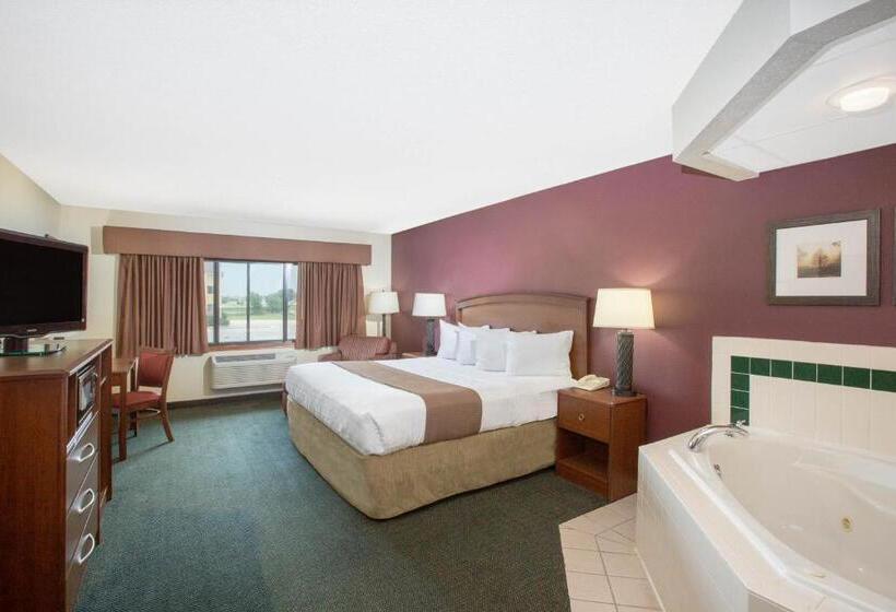 Standard Studio King Bed, Americinn By Wyndham Kearney