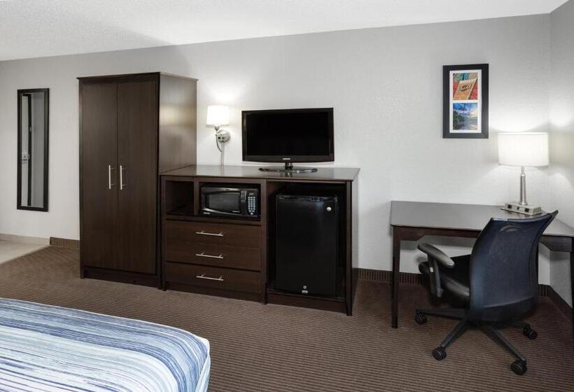 Deluxe Suite met Kingsize Bed, Americinn By Wyndham Plover Stevens Point