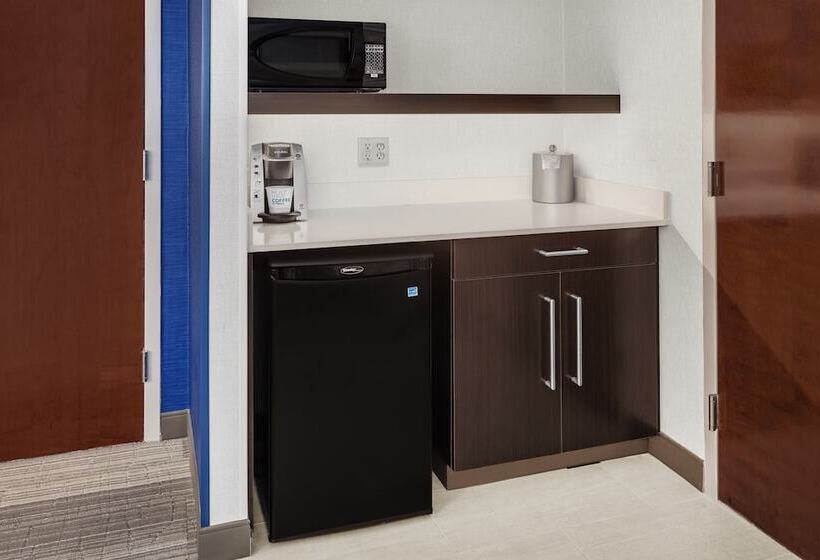 سوییت, Holiday Inn Express South Portland, An Ihg