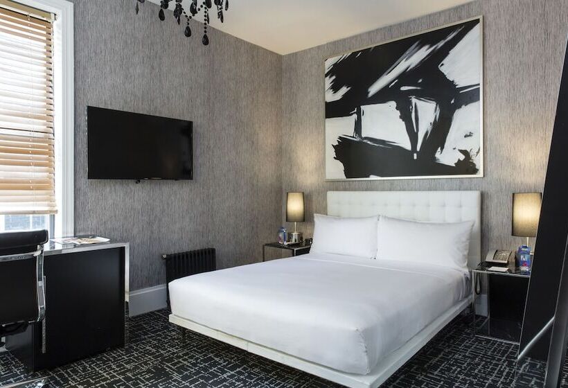 Superior Room, Square  At Times Square