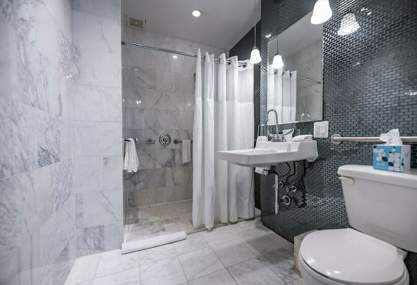 اتاق لوکس, Square Hotel At Times Square