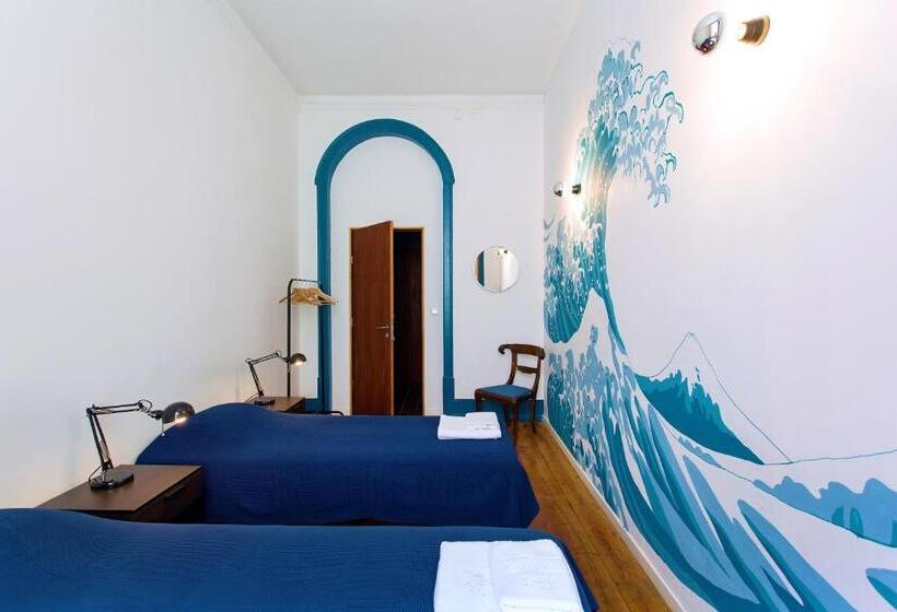 Standard room with outdoor bath, Lost Lisbon :: Chiado House