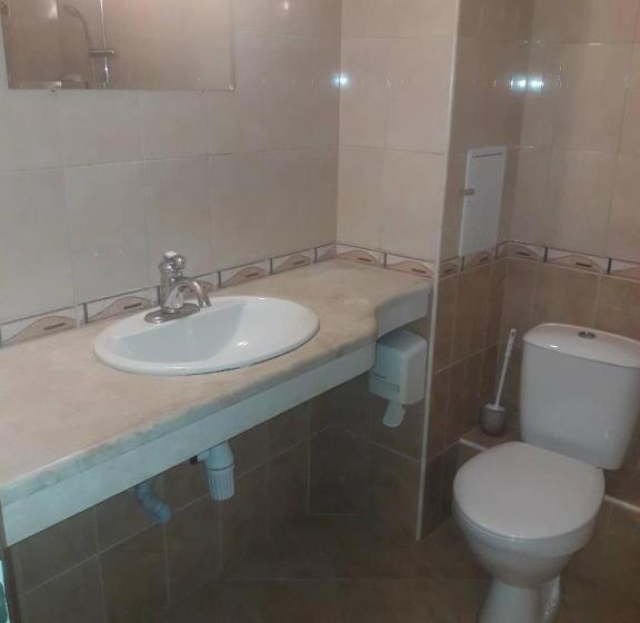 اتاق لوکس, Black Sea   Breakfast, Pool & Free Parking