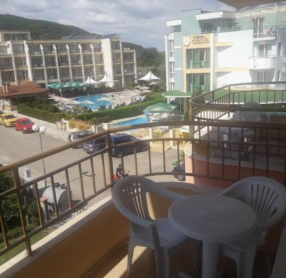 اتاق لوکس, Black Sea   Breakfast, Pool & Free Parking