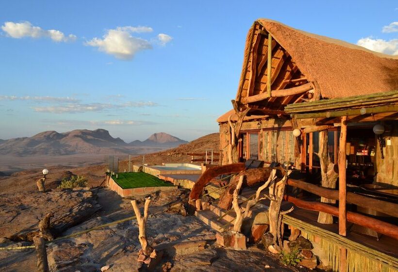 بنگله خانوادگی, Namibs Valley Lodge