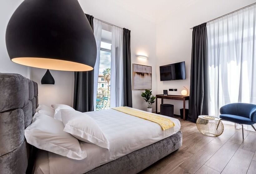سوییت جونیور با بالکن, La Spezia By The First  Luxury Rooms & Suites