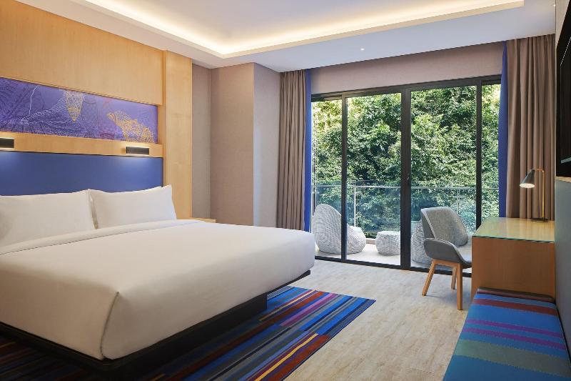 اتاق استاندارد با بالکن و چشم‌انداز باغ, Aloft Langkawi Pantai Tengah