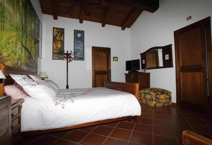 اتاق استاندارد, Casale Farnesiana B&b